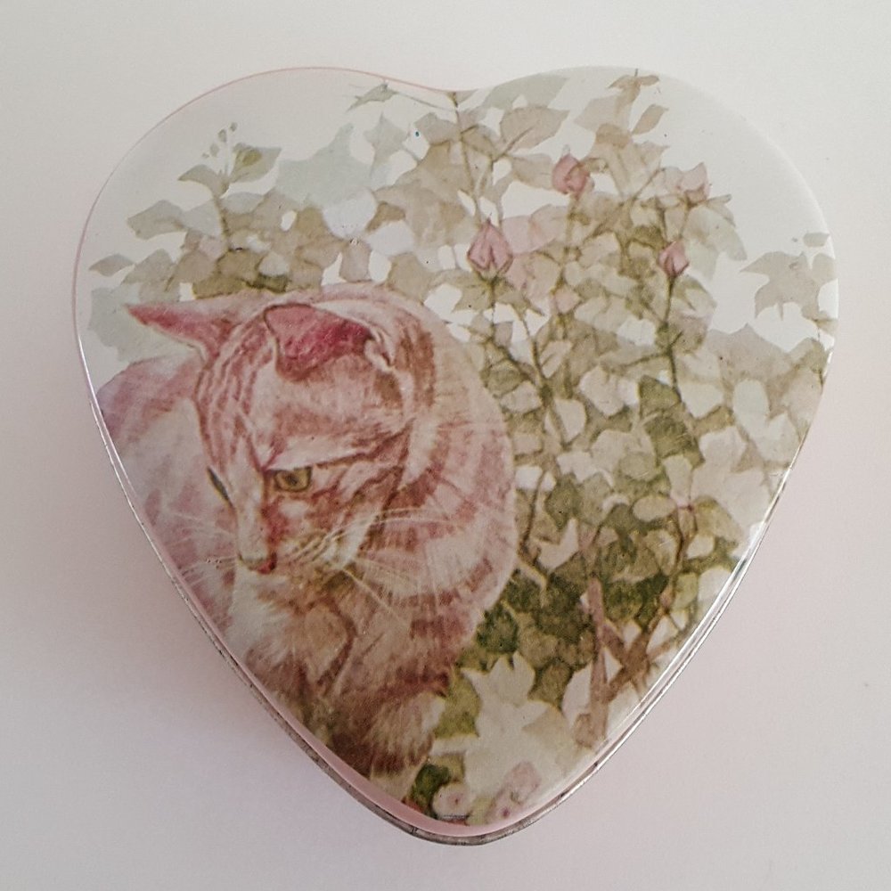 Vintage Enesco Heart-Shape Cat Tin Trinket Box '81 Delma Design Valentin…
